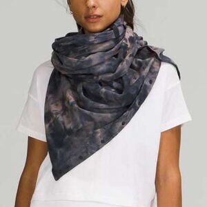 Lululemon Customizable Vinyasa Snap Scarf Diamond Dye Lunar Rock True Navy - NWT